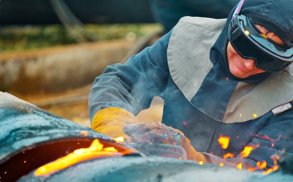 Golden mango output from mesh belt dryer